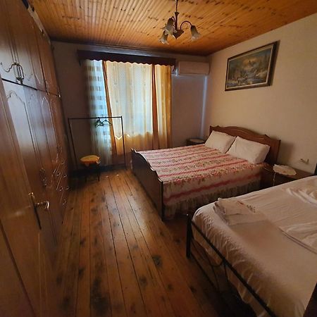 Hida Guest House Gjirokastër Eksteriør billede