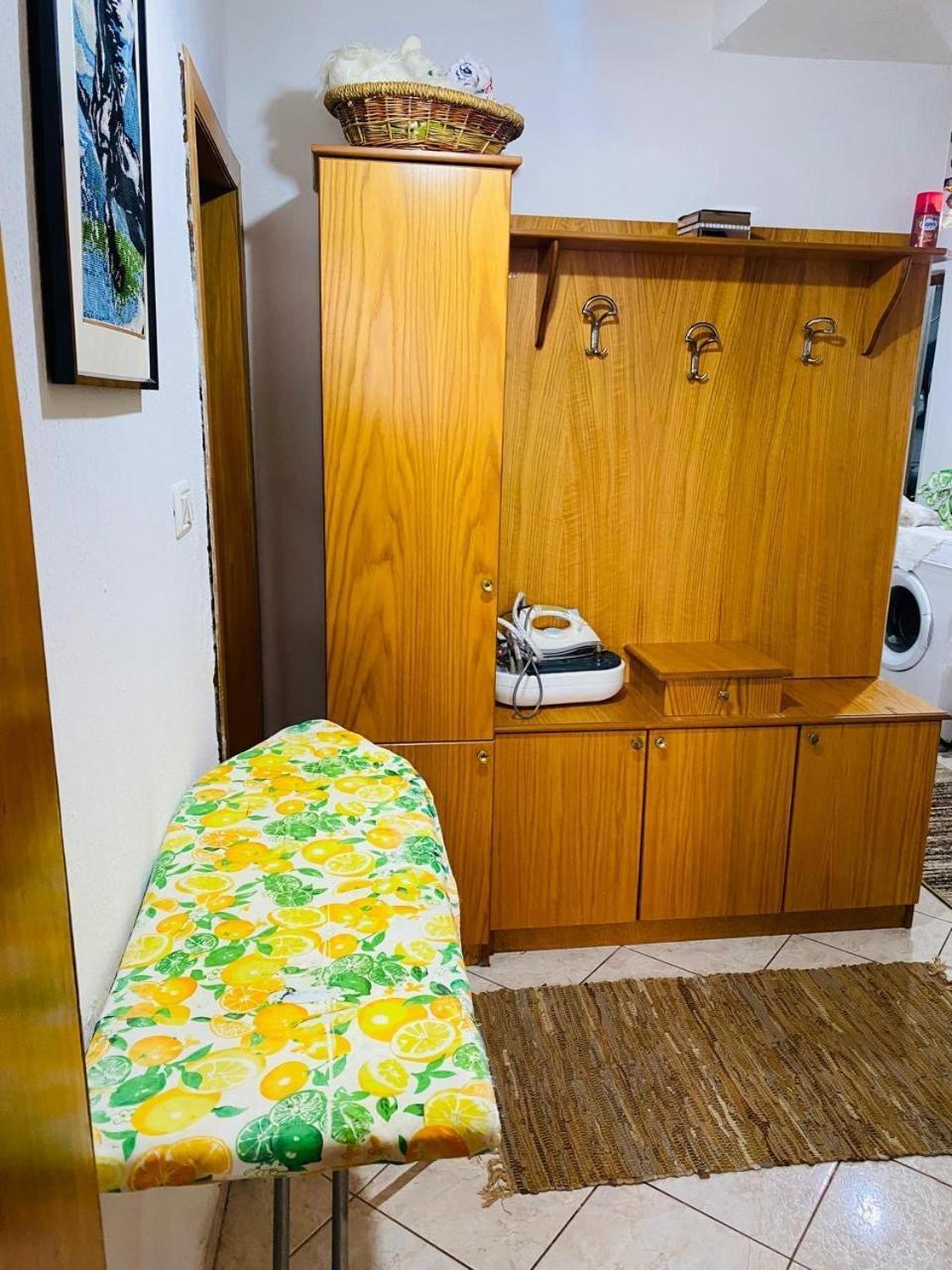 Hida Guest House Gjirokastër Eksteriør billede